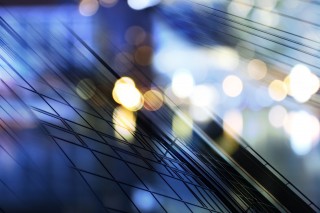 Yksityiskohtaa liikerakennuksen ikkunasta